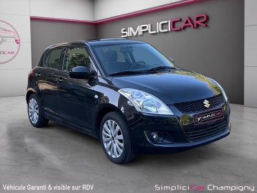 Suzuki  swift  1.2 club toit ouvrant - sièges avant chauffant - clim auto - prise usb - ouverture sans clés occasion...