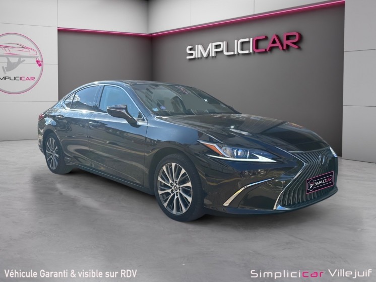 Lexus es300h 2020 apple carplay, 4 vitres éléctrique, toit panoramique, regulateur et limiteur de vitesse, garantie 12......