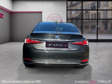 Lexus es300h 2020 apple carplay, 4 vitres éléctrique, toit panoramique, regulateur et limiteur de vitesse, garantie 12......