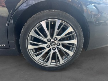 Lexus es300h 2020 apple carplay, 4 vitres éléctrique, toit panoramique, regulateur et limiteur de vitesse, garantie 12......