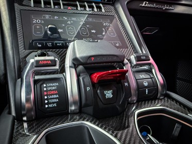 Lamborghini urus  4,0 v8 650 ch vehicule francais ligne akrapovic / 6 modes conduite / bo 3d / carbone / freins ceramique...