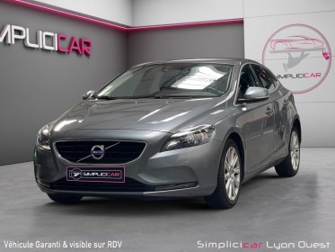 Volvo v40 d2 120 summum geartronic a - garantie 12 mois occasion simplicicar lyon ouest simplicicar simplicibike france