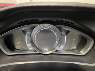 Volvo v40 d2 120 summum geartronic a - garantie 12 mois occasion simplicicar lyon ouest simplicicar simplicibike france