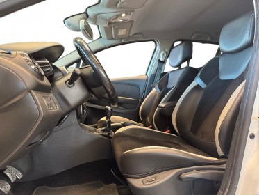 Renault clio iv edition one dci 90 energy bose - camera - keyless go - jantes 17 - sieges chauffants - attelage - led pure......
