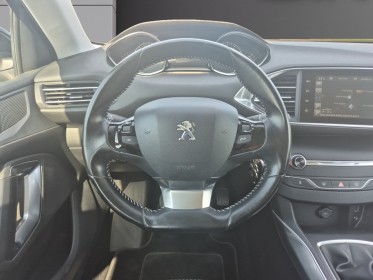 Peugeot 308 sw 1.2 130ch ss bvm6 allure garantie 12 mois entretiens a jour occasion simplicicar royan simplicicar...