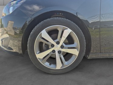 Peugeot 308 sw 1.2 130ch ss bvm6 allure garantie 12 mois entretiens a jour occasion simplicicar royan simplicicar...