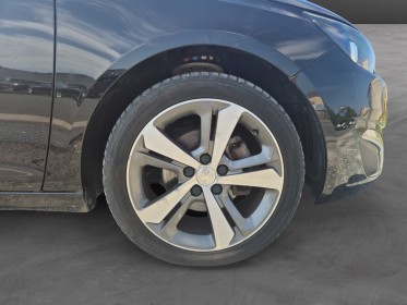 Peugeot 308 sw 1.2 130ch ss bvm6 allure garantie 12 mois entretiens a jour occasion simplicicar royan simplicicar...