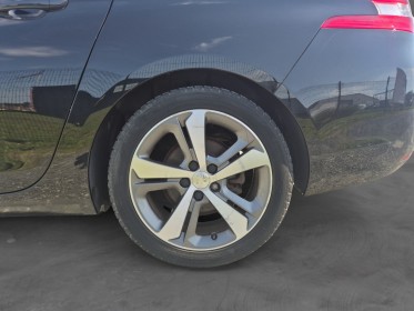 Peugeot 308 sw 1.2 130ch ss bvm6 allure garantie 12 mois entretiens a jour occasion simplicicar royan simplicicar...