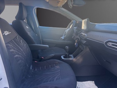 Dacia sandero sce 65 expression garantie 12 mois carplay régulateur climatisation faible consommation occasion montpellier...