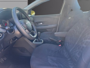 Dacia sandero sce 65 expression garantie 12 mois carplay régulateur climatisation faible consommation occasion montpellier...