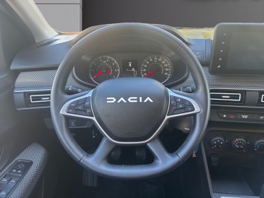 Dacia sandero sce 65 expression garantie 12 mois carplay régulateur climatisation faible consommation occasion montpellier...