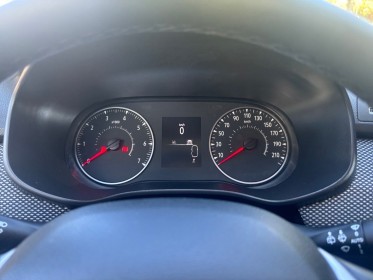 Dacia sandero sce 65 expression garantie 12 mois carplay régulateur climatisation faible consommation occasion montpellier...