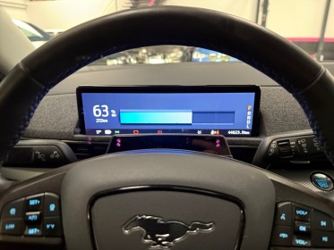 Ford mustang mach-e extended range 99 kwh 294 ch - garantie 12 mois - premium occasion simplicicar lyon ouest simplicicar...