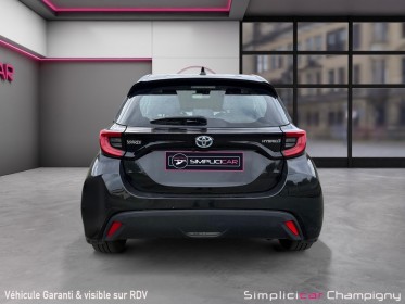 Toyota yaris hybride my22 116h design / carplay / camera / led / jantes occasion champigny-sur-marne (94) simplicicar...