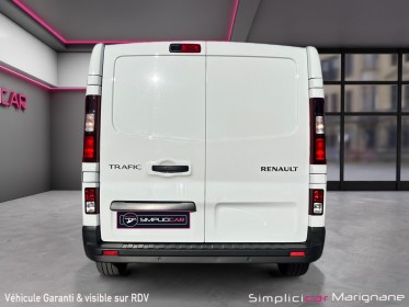 Renault trafic fourgon gn l2h1 3000 kg blue dci 150 confort caméra de recul apple carplay démarrage sans clé garantie......