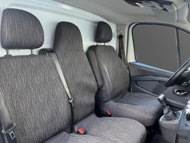 Renault trafic fourgon gn l2h1 3000 kg blue dci 150 confort caméra de recul apple carplay démarrage sans clé garantie......