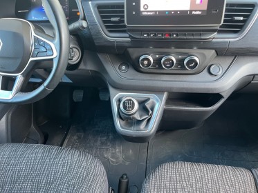 Renault trafic fourgon gn l2h1 3000 kg blue dci 150 confort caméra de recul apple carplay démarrage sans clé garantie......