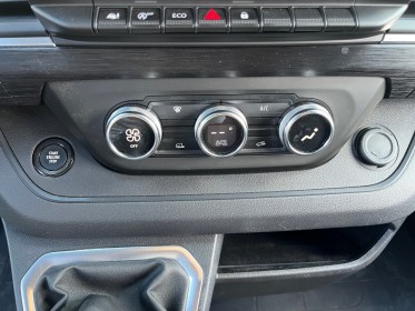 Renault trafic fourgon gn l2h1 3000 kg blue dci 150 confort caméra de recul apple carplay démarrage sans clé garantie......