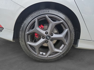 Ford focus st 2.0 tdci 185 ss powershift / siège recaro / système audio sony occasion simplicicar pontarlier simplicicar...