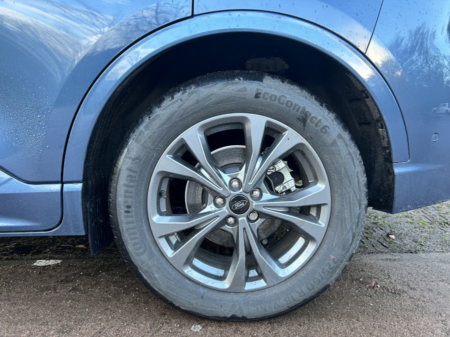 FORD d'occasion KUGA 2.5 DURATEC 190 FLEXIFUEL FHEV ST-LINE