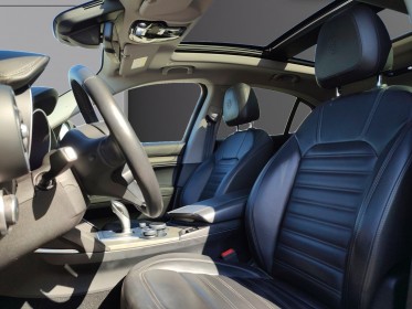 Alfa romeo stelvio my19 2.0t 280 ch q4 at8 lusso - régulateur acc - toit ouvrant panoramique - attelage - ligne rémus -......