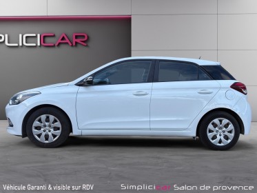 Hyundai i20 1.2 75 initia/premiÈre main/carnet d'entretien/carrosserie parfaite/entretien ok/garantie 12 mois occasion...