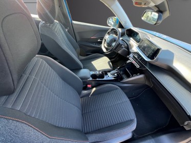 Peugeot 2008 etat quasi-neuf entretiens peugeot/ active pack moteur électrique 136ch occasion avignon (84) simplicicar...