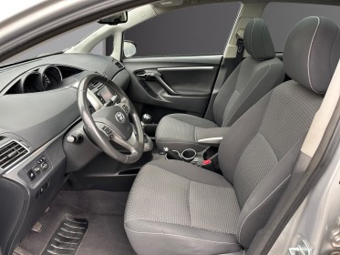 Toyota verso lca 112 d-4d 7pl skyview occasion simplicicar amiens  simplicicar simplicibike france