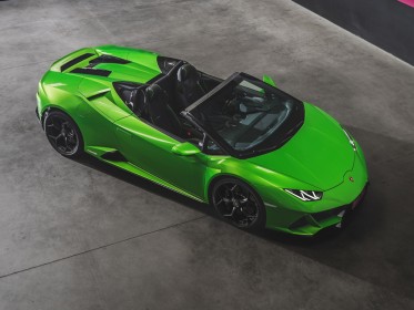 Lamborghini huracan v10 lp 640 evo spyder - garantie constructeur jusqu'en 12/28 - malus payé occasion simplicicar lyon...