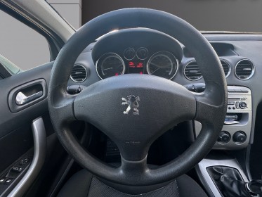 Peugeot 308 1.4 vti 95ch confort/régulateur/attelage/2e main occasion simplicicar salon de provence simplicicar simplicibike...
