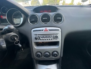 Peugeot 308 1.4 vti 95ch confort/régulateur/attelage/2e main occasion simplicicar salon de provence simplicicar simplicibike...