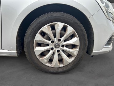 Renault megane iv berline tce 115 fap life  garantie 12 mois occasion simplicicar vernon simplicicar simplicibike france