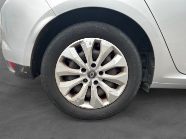 Renault megane iv berline tce 115 fap life  garantie 12 mois occasion simplicicar vernon simplicicar simplicibike france