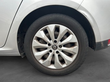 Renault megane iv berline tce 115 fap life  garantie 12 mois occasion simplicicar vernon simplicicar simplicibike france