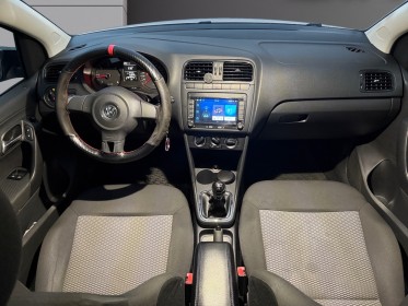 Volkswagen polo 1.2 tdi 75 cr fap style carplay feux led ciel de toit noir garantie 12 mois occasion simplicicar pertuis ...
