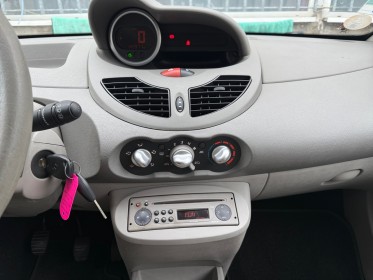 Renault twingo ii 1.5 dci 65 helios clim / distri neuf. occasion simplicicar veauche simplicicar simplicibike france