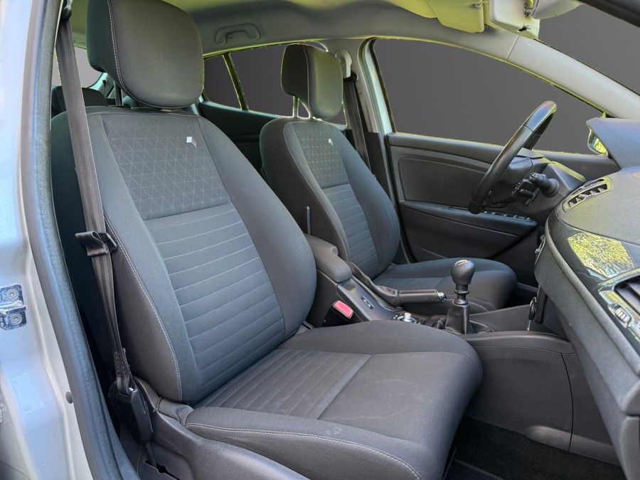 RENAULT d'occasion MEGANE SOCIETE 1.5 DCI 110 AIR LIMITED de 2015