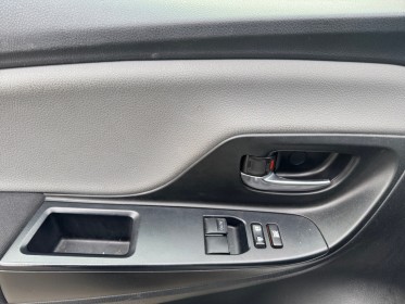 Toyota yaris rc19 70 vvt-i france connect apple carplay et camera de recule occasion simplicicar lille  simplicicar...