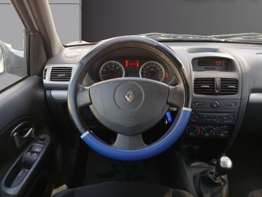 Renault clio iii 1.2 16v 75 eco2 authentique euro 5 occasion simplicicar la ciotat simplicicar simplicibike france