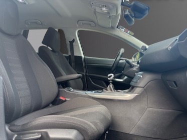 Peugeot 308 2.0 bluehdi 150ch ss bvm6 allure - caméra de recul - radars av/ar - attelage occasion simplicicar lagny ...