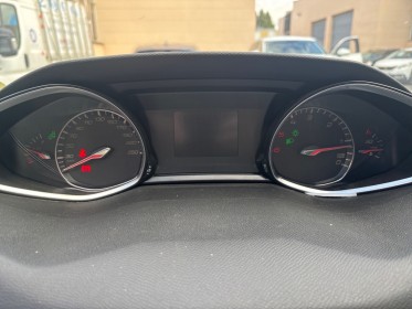 Peugeot 308 2.0 bluehdi 150ch ss bvm6 allure - caméra de recul - radars av/ar - attelage occasion simplicicar lagny ...