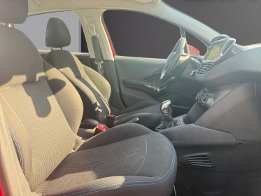 Peugeot 208 82ch bvm5 signature caméra de recul  apple carplay garantie 12 mois occasion simplicicar toulouse sud...