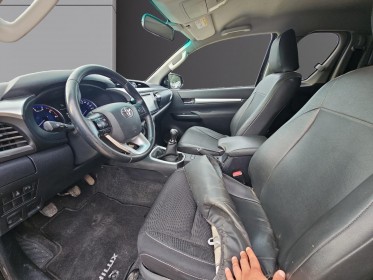 Toyota hilux x-tra cabine 4wd 2.4l 150 d-4d legende siege tissu, housse en cuir abimé conducteur occasion simplicicar rennes...