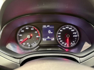 Seat ibiza 1.0 ecotsi 95 ch s/s bvm5 style - apple carplay - garantie 12 mois occasion simplicicar lyon ouest simplicicar...