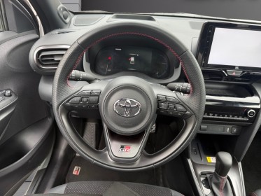 Toyota yaris cross hybride my22 116h 2wd gr sport/toit ouvrant/garantie 12 mois occasion montreuil (porte de vincennes)(75)...
