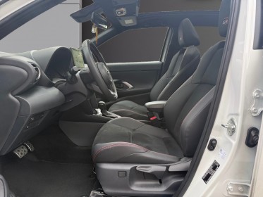 Toyota yaris cross hybride my22 116h 2wd gr sport/toit ouvrant/garantie 12 mois occasion montreuil (porte de vincennes)(75)...