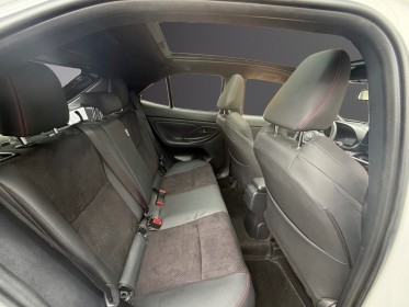 Toyota yaris cross hybride my22 116h 2wd gr sport/toit ouvrant/garantie 12 mois occasion montreuil (porte de vincennes)(75)...