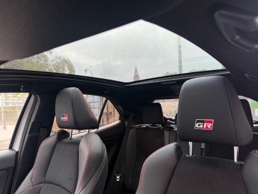 Toyota yaris cross hybride my22 116h 2wd gr sport/toit ouvrant/garantie 12 mois occasion montreuil (porte de vincennes)(75)...