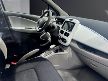 Renault zoe life batterie acheté/garantie 12 mois occasion paris 17ème (75)(porte maillot) simplicicar simplicibike france
