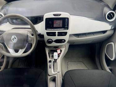 Renault zoe life batterie acheté/garantie 12 mois occasion paris 17ème (75)(porte maillot) simplicicar simplicibike france